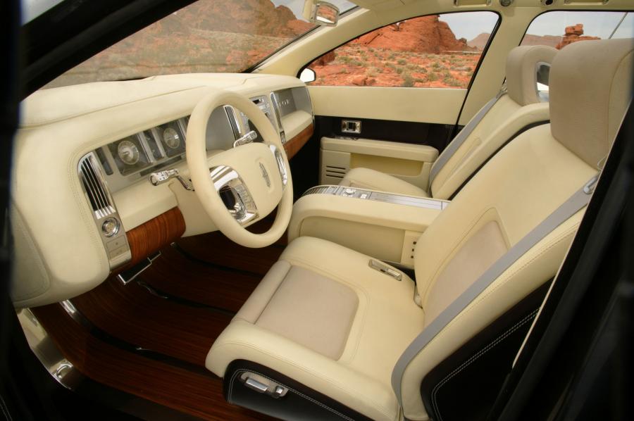  Lincoln Aviator Concept 2004 года  (фото 25 из 37)